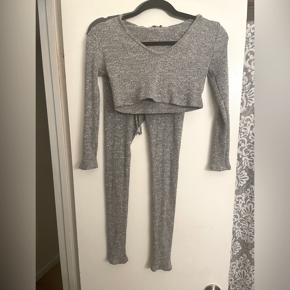 Gray Knit sweater leggings set , with hoodie . Size Medium
